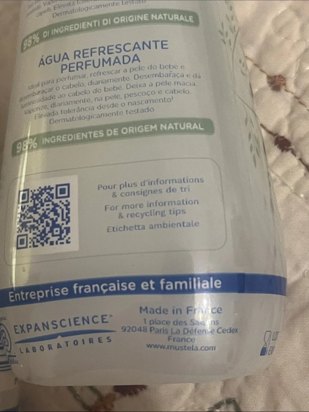Mustela Hair Styler & Skin Freshener Spray — White/Blue